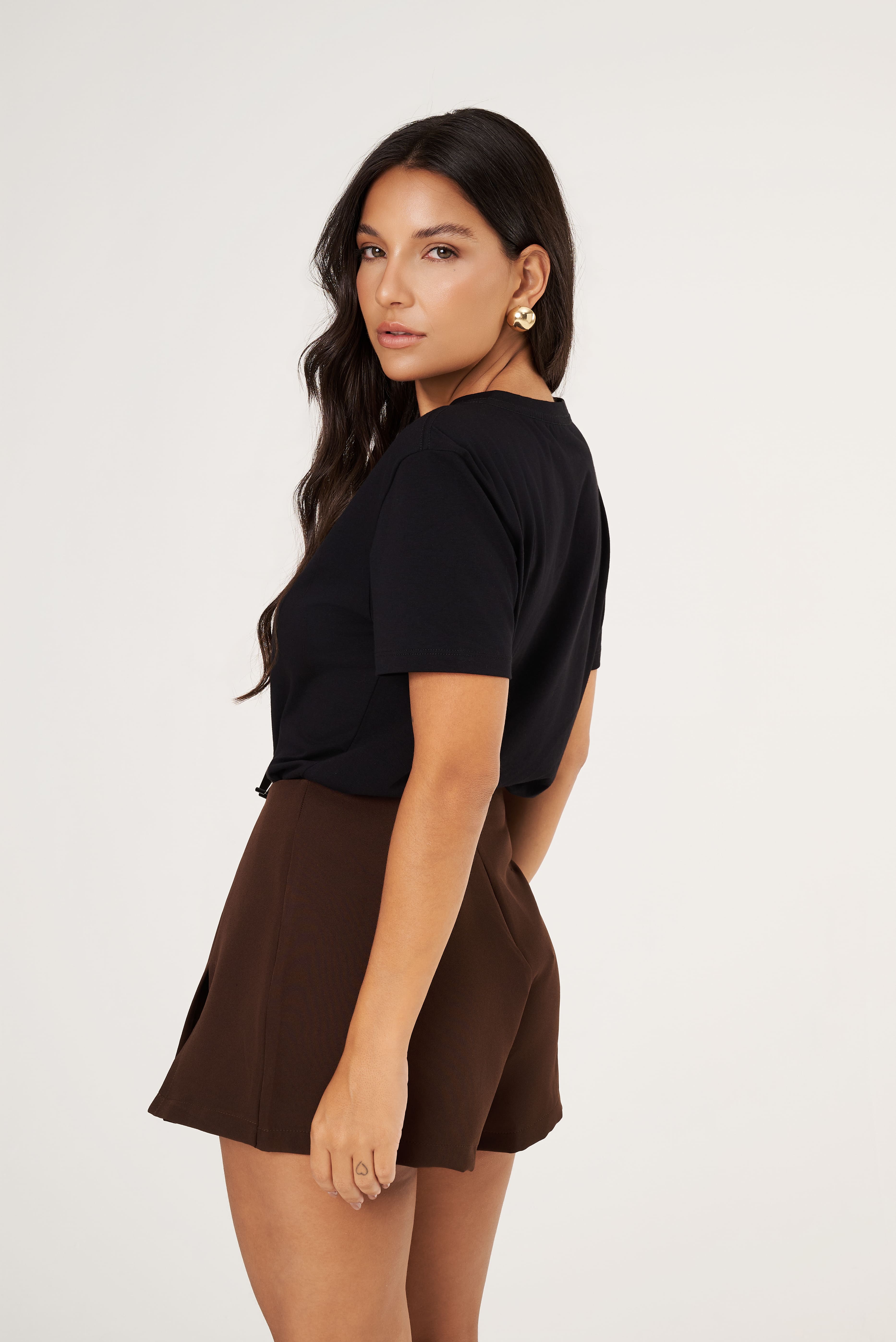 KIT3 - Camiseta Feminina Algodão Egípcio - Modelagem Regular - Gola V - Preta