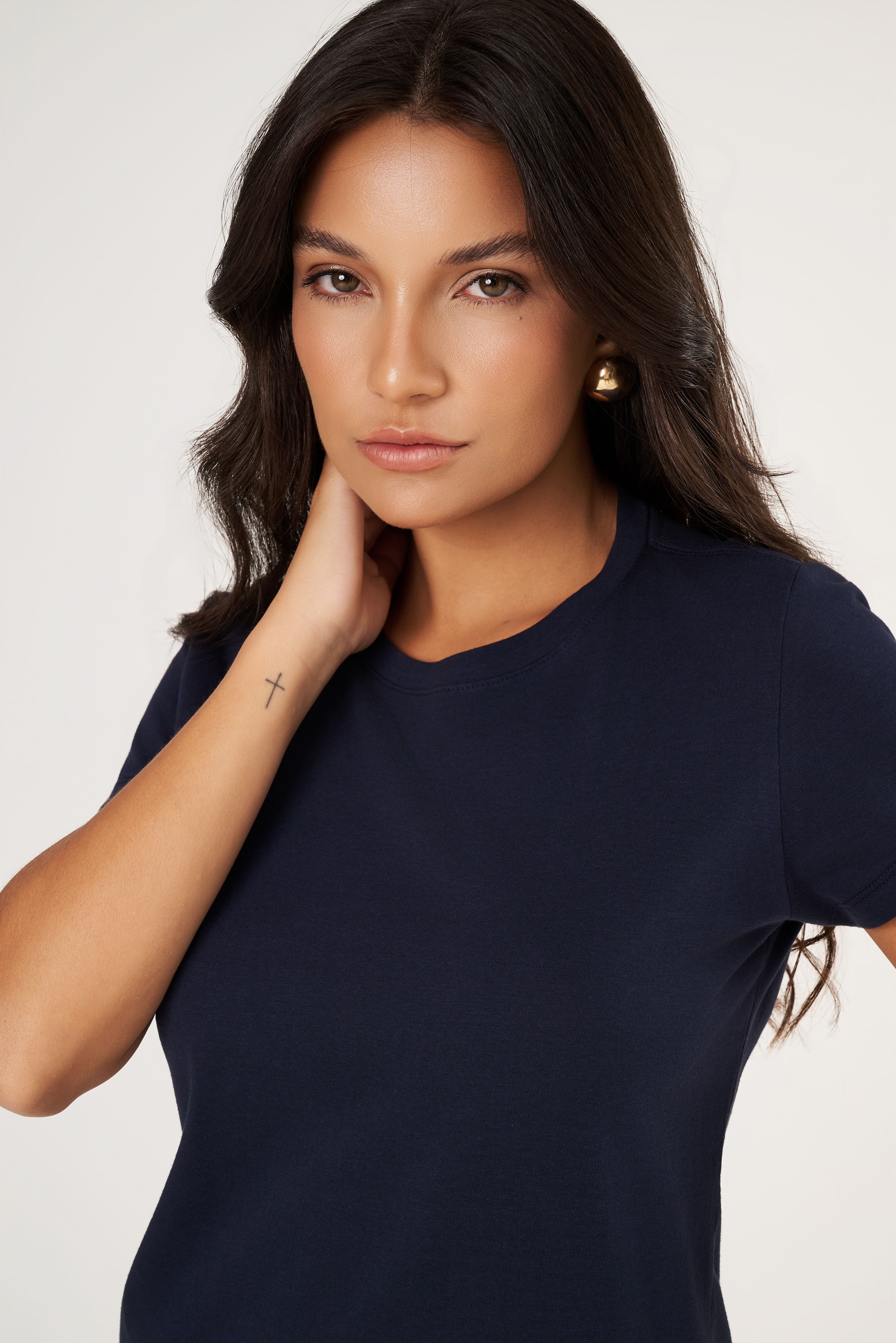 Kit 3 - Camiseta Feminina Algodão Egípcio - Babylook - Gola Redonda - 2Preta/1Branca