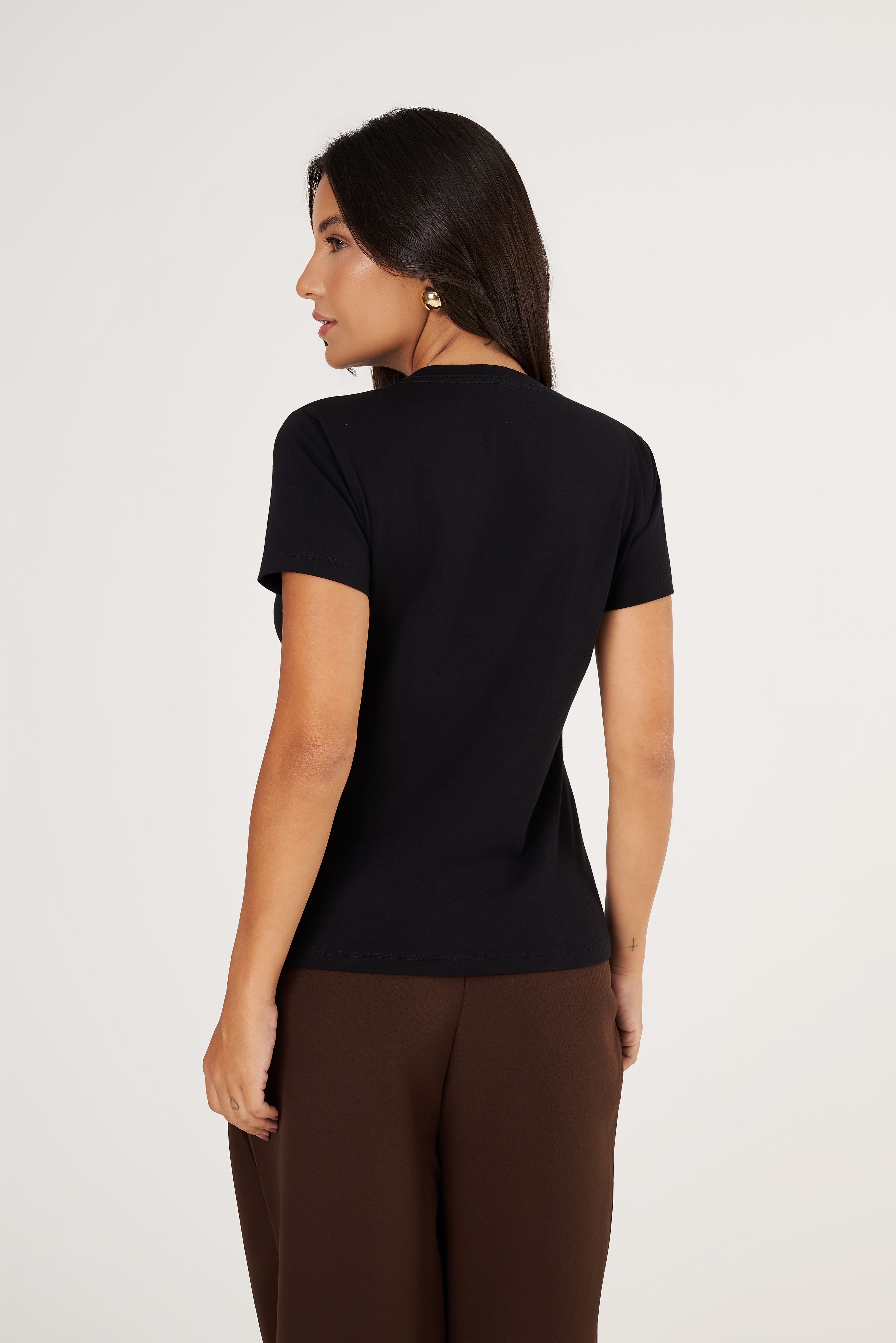 Camiseta Feminina Algodão Egípcio - Babylook - Gola Redonda - Preta